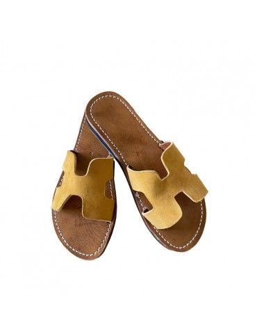 Women's comfortable fashion sandal in real flat leather