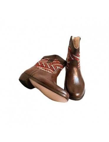 Handicrafts Marrakech leather boot and kilim