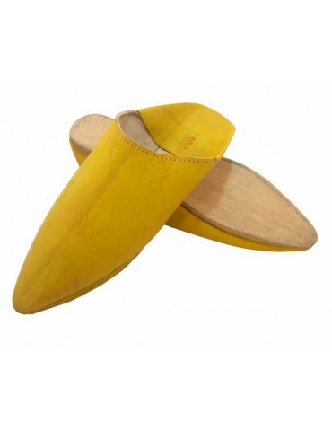 Slipper in real yellow...