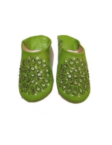 kvinnors gröna läder tofflor