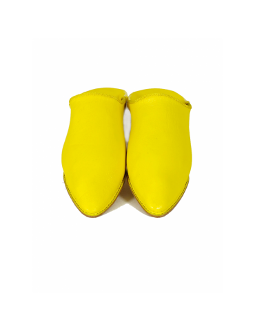 Spetsiga tofflor för män i gult läder