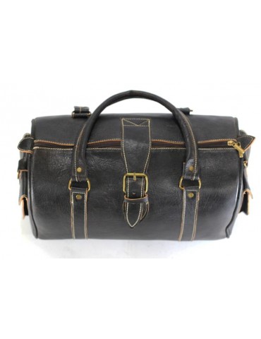 Black natural leather travel bag with high-end finish
