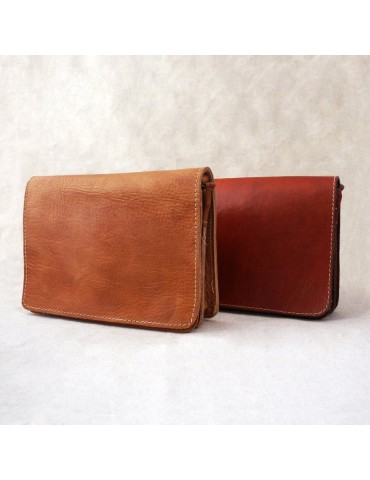 Set of two natural leather shoulder bags